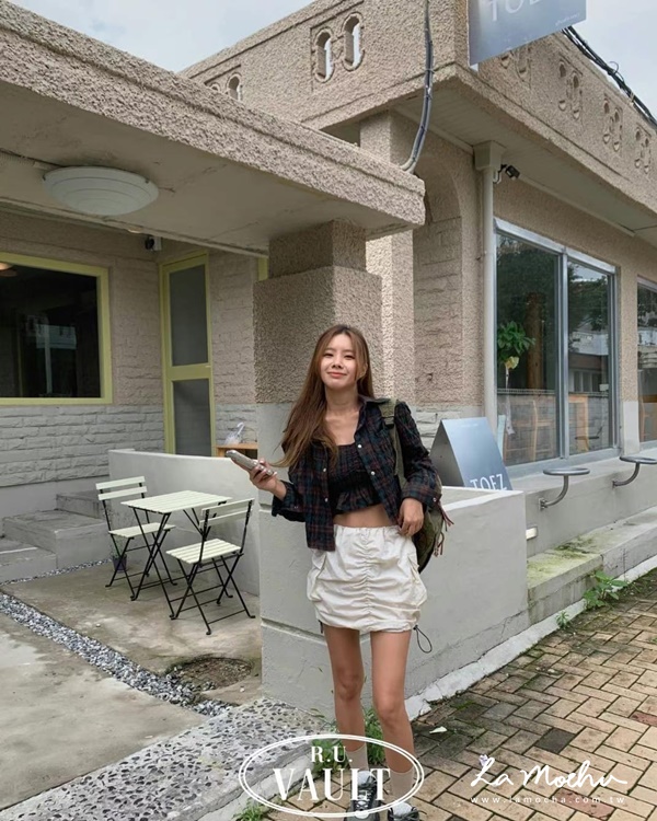 抽繩設計口袋尼龍短裙
